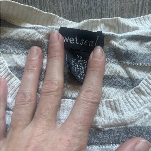 Wet Seal Gray and Cream Knit Top - Picture 2 of 5